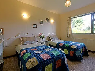 Bed & Breakfast Dromhall Heights 3*